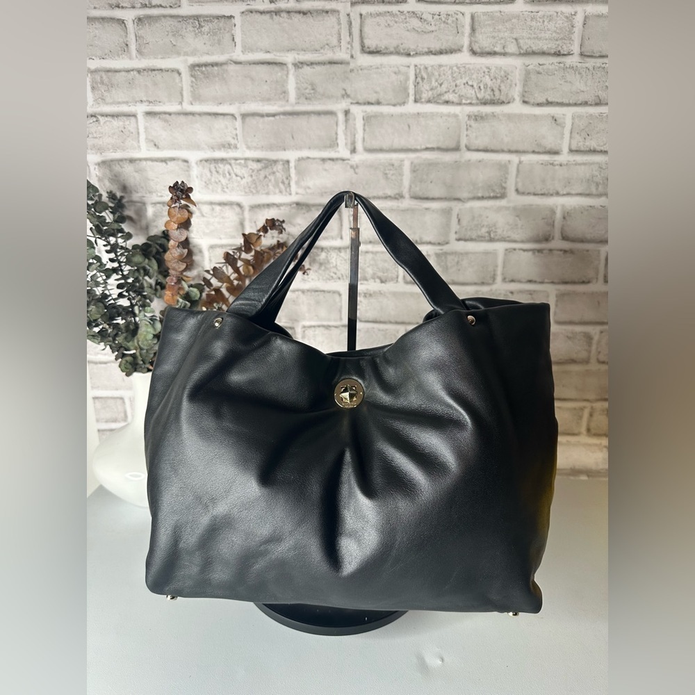 Kate Spade New York Top Handle black leather Bag Turn-Lock Closure at Top - Picture 1 of 16